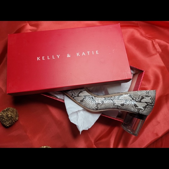 Heel - Picture 3 of 5